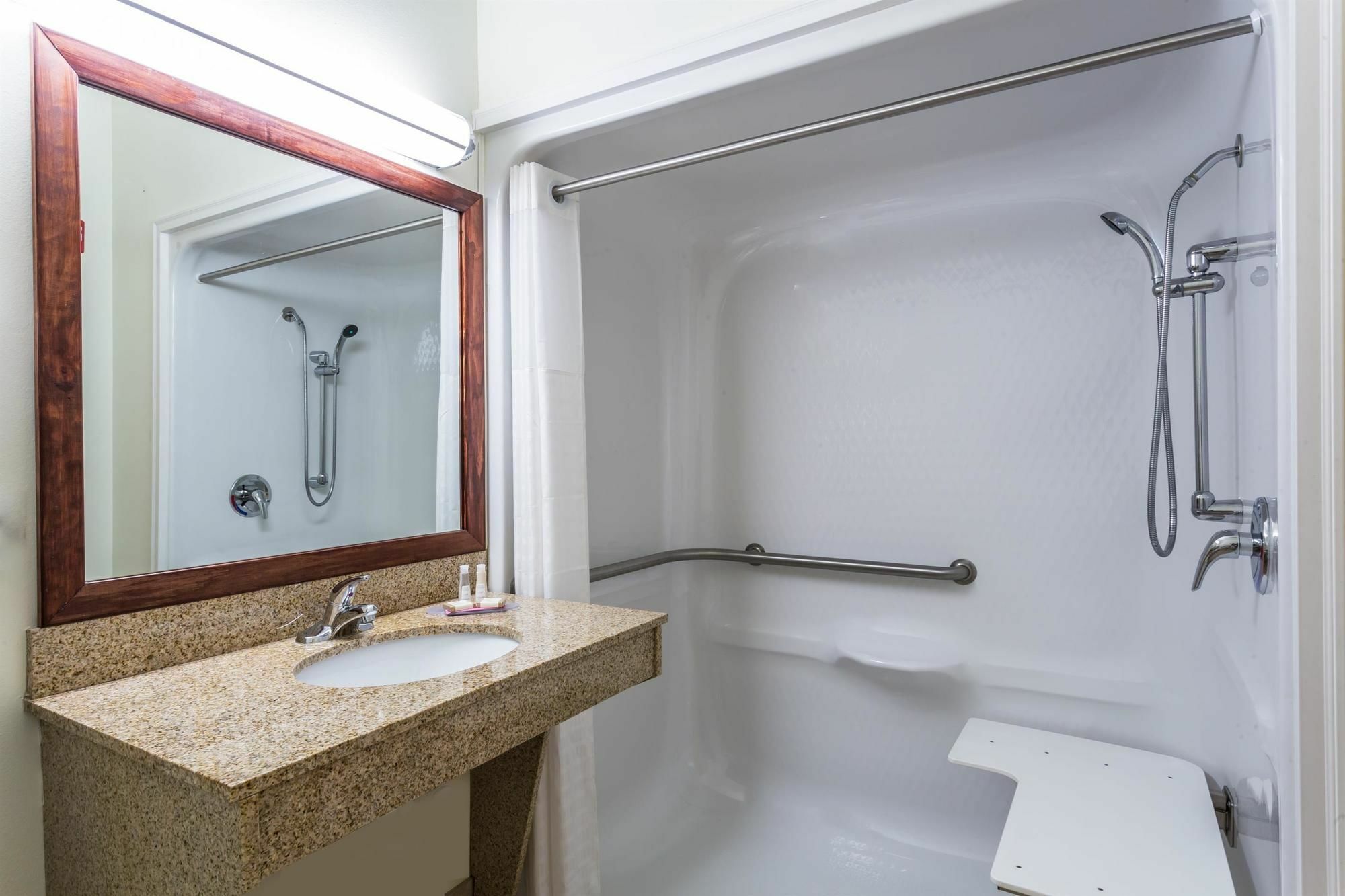 Red Roof Inn โฮมา ภายนอก รูปภาพ